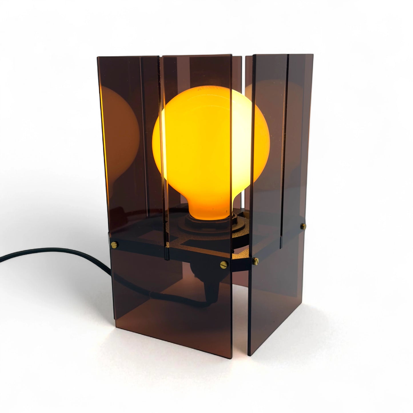 L’Éclipse — Création lumineuse, entre matière et lumière