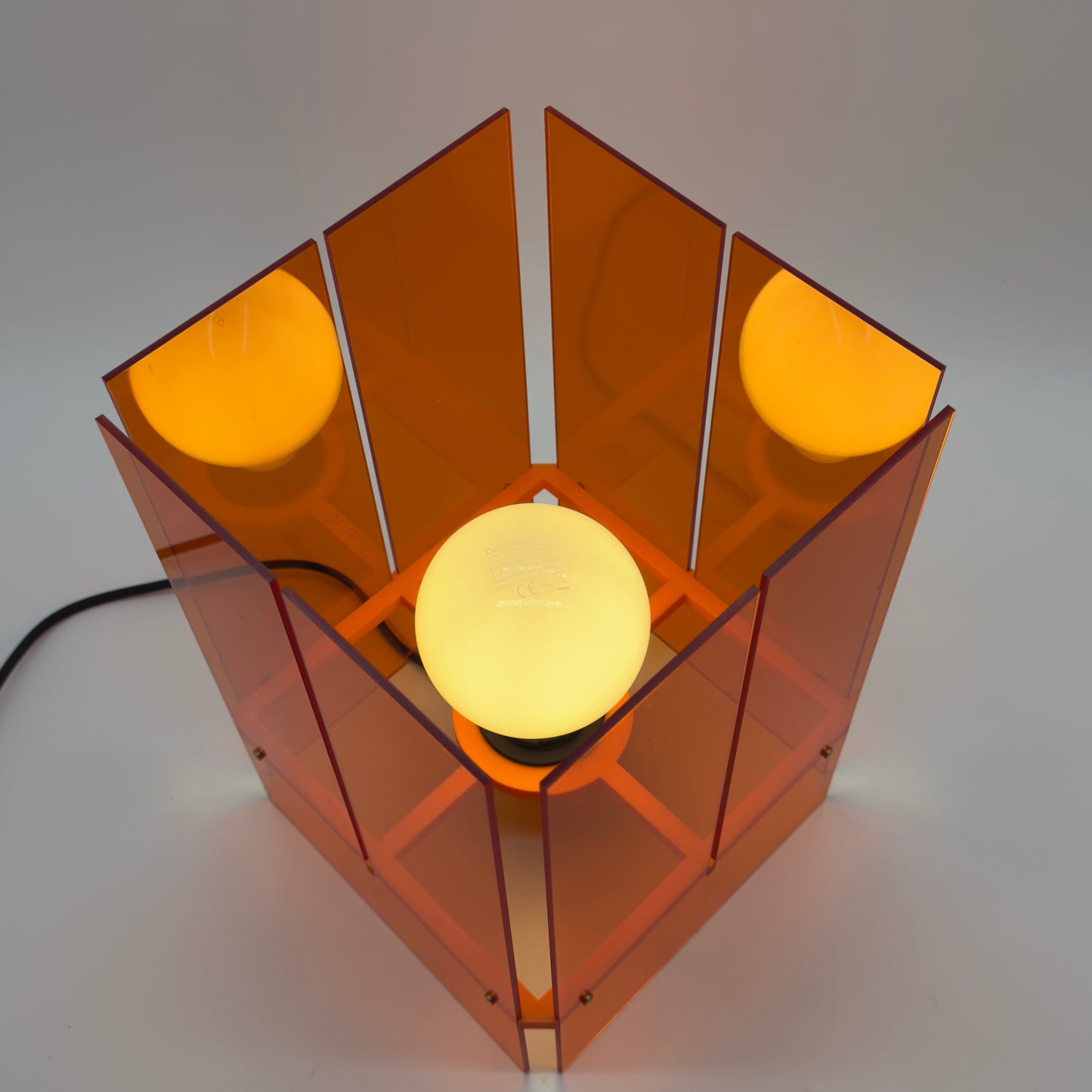L’Éclipse — Création lumineuse, entre matière et lumière