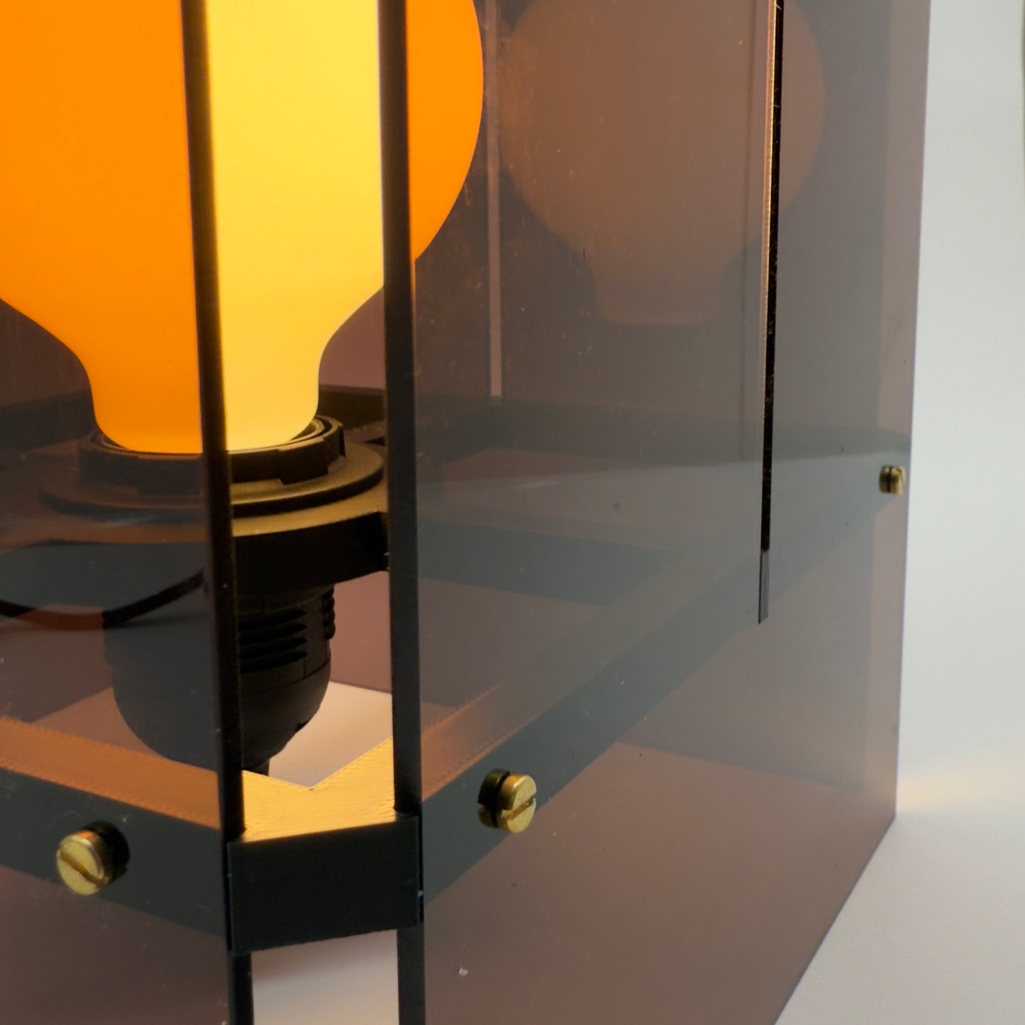 L’Éclipse — Création lumineuse, entre matière et lumière